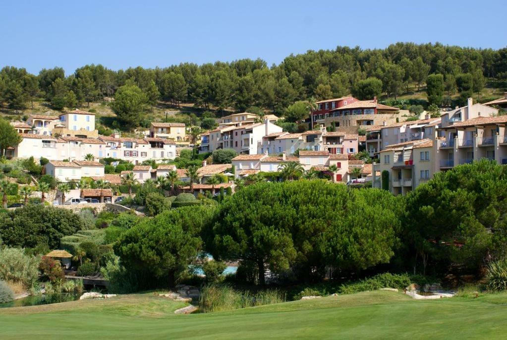 Hameau Des Amandiers-Vue Mer & Golf サン・シル・シュル・メール エクステリア 写真